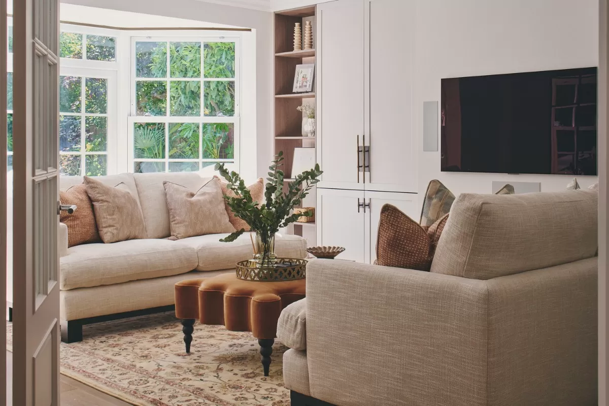 Zophia Scarlett Interiors Create an Inviting Space Using Natural Materials and Custom Joinery
