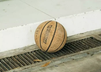 “The Universal Language of Deportes: Joy and Excitement Worldwide”