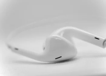 “The Transformative Power of Music: Connecting People Worldwide”