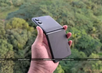 Infinix Zero Flip First Impressions
