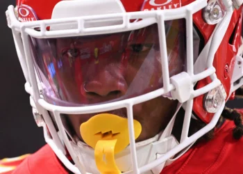 Chiefs Starter Breaks Silence on Getting Benched vs Raiders