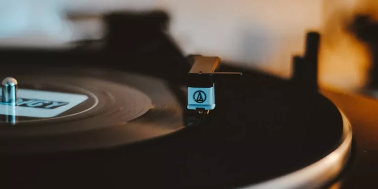 “The Inescapable Influence of Technology in Our Daily Lives”