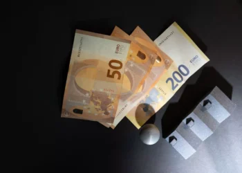 “Beyond Numbers: The True Essence of Economía”