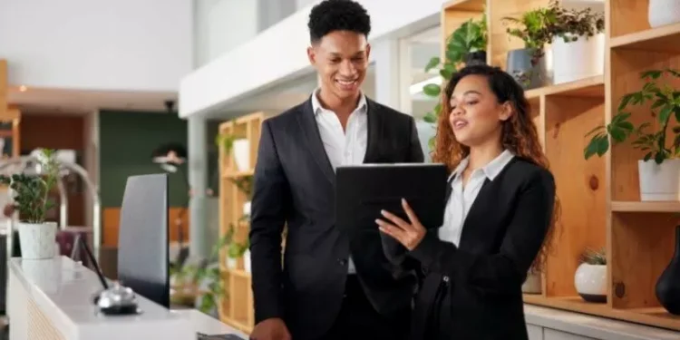 Integrating Immersive Learning With Employee Experience