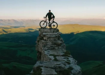 “The Enduring Love for Deportes: How Sports Shape Us”