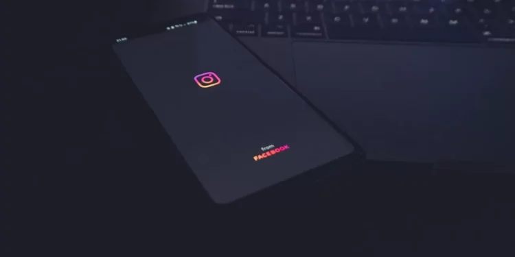 “The Global Impact of Social Media on Communication and Information Sharing”