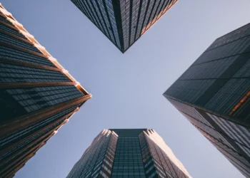 “Fascinating Finanzas: Navigating the World of Finance”