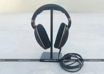 Sennheiser HD 505 Review: Open-Back Wonder