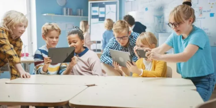 5 Ways Teachers Can Use Video To Engage K-12 Students