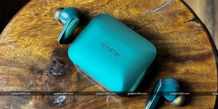 Realme Buds Air 7 Pro Review: Eye-Catching Design, Thumping Bass