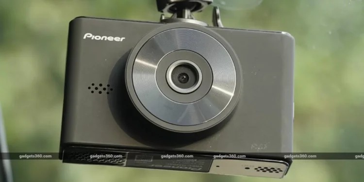Pioneer VREC-H320SC Dashcam Review: Nails the Basics