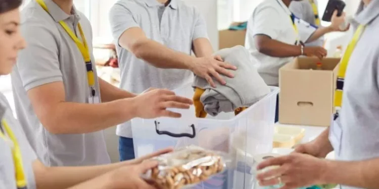 How To Transform Workplace Culture With Volunteering