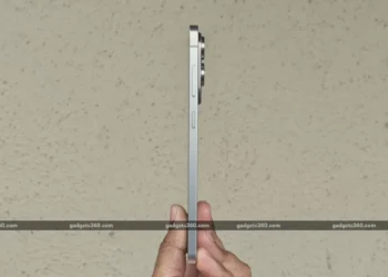 Samsung Galaxy S25 Edge Review: All Premium, Just Not Pro