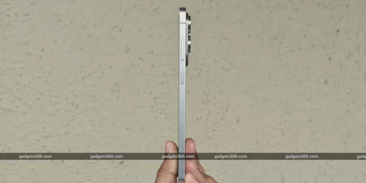 Samsung Galaxy S25 Edge Review: All Premium, Just Not Pro