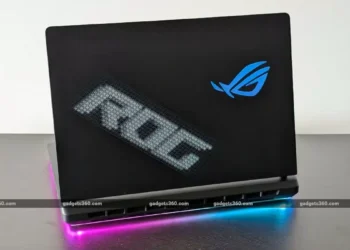 Asus ROG Strix Scar 16 2025 Review: Powerful and Flashy