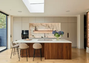 Daulby and Tickle: Crafting a Sleek and Minimalist Kitchen