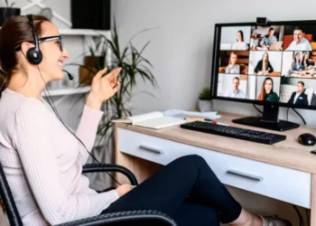 Creating eLearning Together: How Geographically Distributed Teams Can Collaborate Effectively