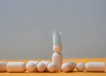 What Is The Impact Of Founder Dependence On Growth And Knowledge Sharing?