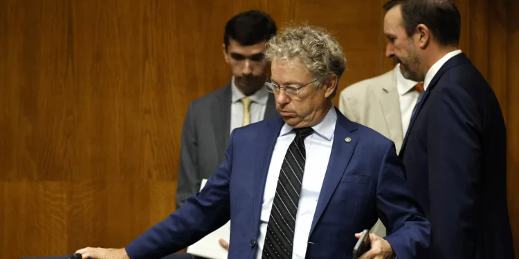 Rand Paul Warns of “Warmongers,” but MAGA Rejects Venezuela War Powers Bill