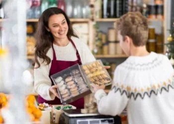 Holiday Onboarding: Welcoming Seasonal Employees During The Festive Season