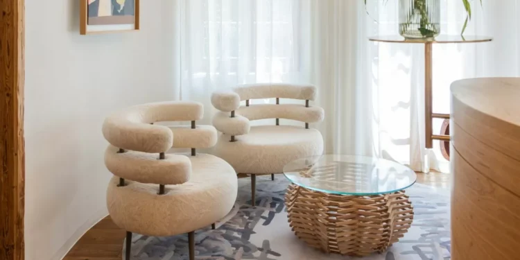 Davide Macullo Architects Balances Comfort and Professionalism