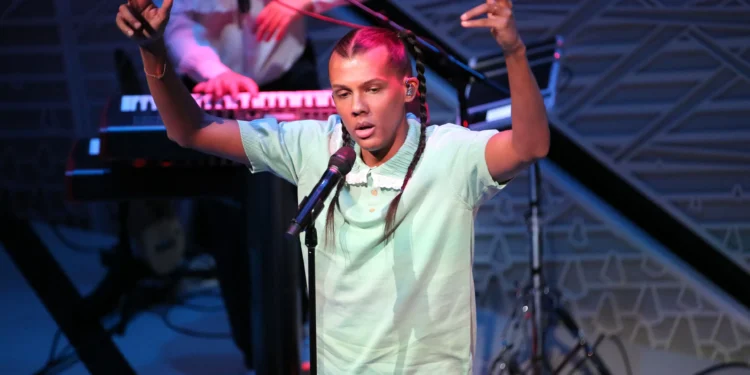 New Viral Moments for Dave & Tems, Stromae and (Maybe?) a ‘Heated Rivalry’ Star