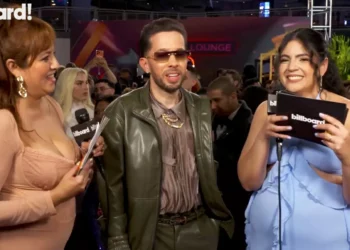 De la Ghetto Reacts to Benito Bowl & New Single With Ñengo Flow | Premio Lo Nuestro 2026