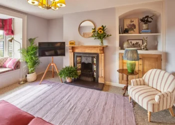 Isobel Star Interior Design Creates a Welcoming and Layered Cottage Design