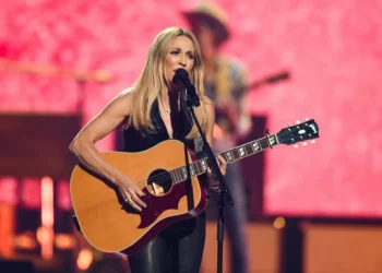 Sheryl Crow Calls for President Trump to Be ‘Impeached & Imprisoned’ Over Epstein Files: ‘Who Are We If We Do Not Stand Up for Children?’