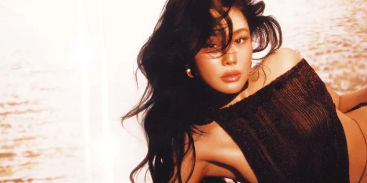 TIA RAY Returns With Genre-Bending English Album ‘NEW DAY’