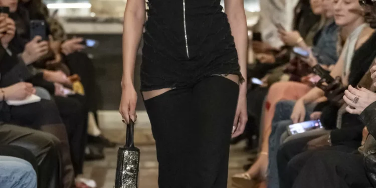 Di Petsa Fall 2026: The Joy of Sexy