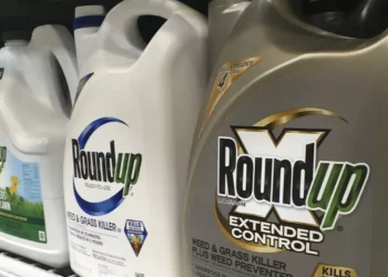 Trump seeks to boost controversial herbicide glyphosate, drawing MAHA ire