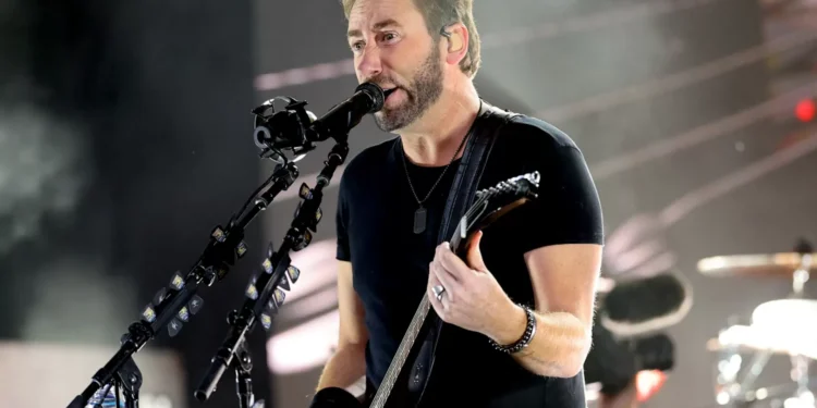 Watch an Annoyed Chad Kroeger Sing Snippet of Nickelback’s ‘Rockstar’ for Demanding Fan at Casino