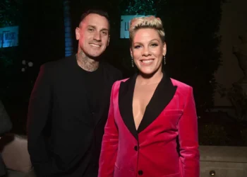 Pink Shuts Down ‘Fake’ Reports That She & Husband Carey Hart Separated: ‘Trash News’