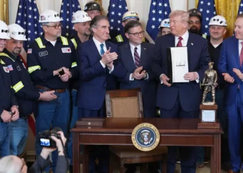 Trump directs Pentagon to boost coal use as Energy Department announces $175M infusion for plants